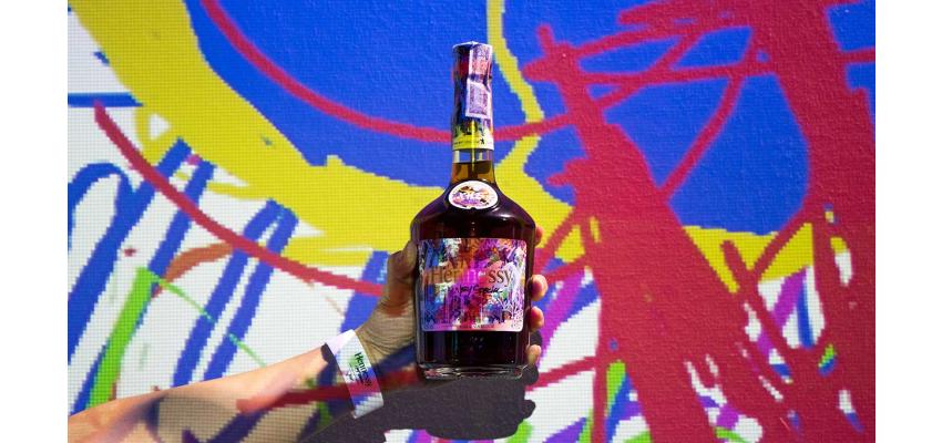 ยกจากกำแพงมาละเลงบนขวด กับ Hennessy V.S. Limited Edition by JonOne